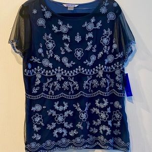 NWT Nygard sheer lined navy blue blouse with light blue embroidery, size Large.